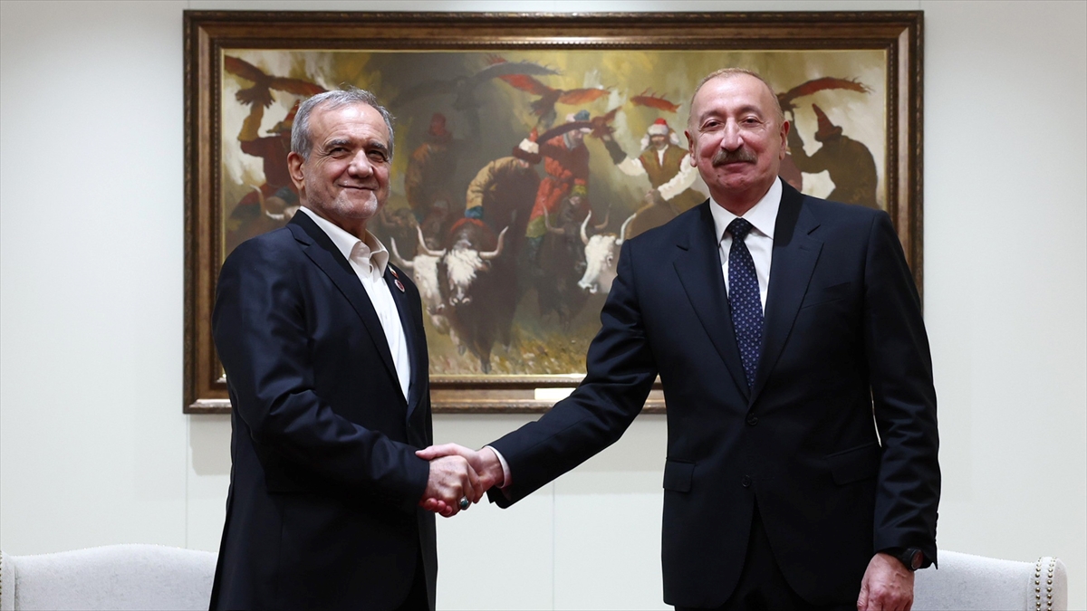 Azerbaycan Cumhurbaşkanı Aliyev, İran Cumhurbaşkanı Pezeşkiyan ile telefonda görüştü Azerbaycan Cumhurbaşkanı Aliyev, İran Cumhurbaşkanı Pezeşkiyan ile telefonda görüştü