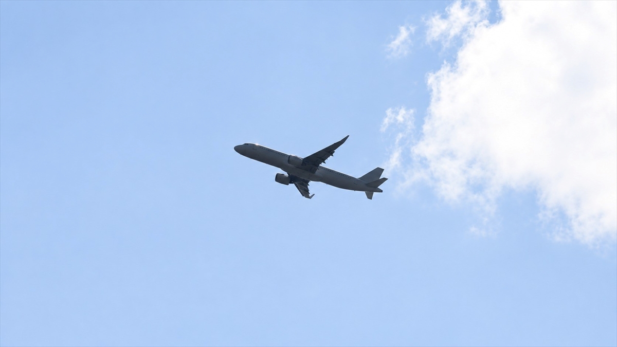 BAE’den İsrail’e giden yolcu uçağının pilotları kavga edince “uçak kaçırıldı” alarmı verildi BAE’den İsrail’e giden yolcu uçağının pilotları kavga edince “uçak kaçırıldı” alarmı verildi