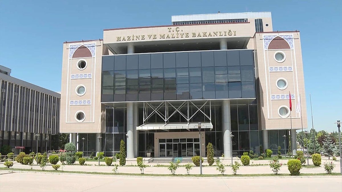 Bakan Şimşek başkanlığında fon yatırımcılarının hakları için kritik toplantı yapılacak Bakan Şimşek başkanlığında fon yatırımcılarının hakları için kritik toplantı yapılacak