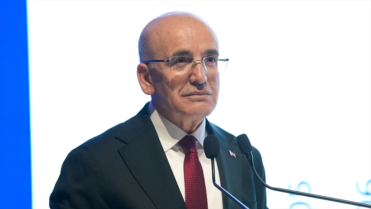 Bakan Şimşek: Borsada ve piyasada yapısal sorun yok Bakan Şimşek: Borsada ve piyasada yapısal sorun yok