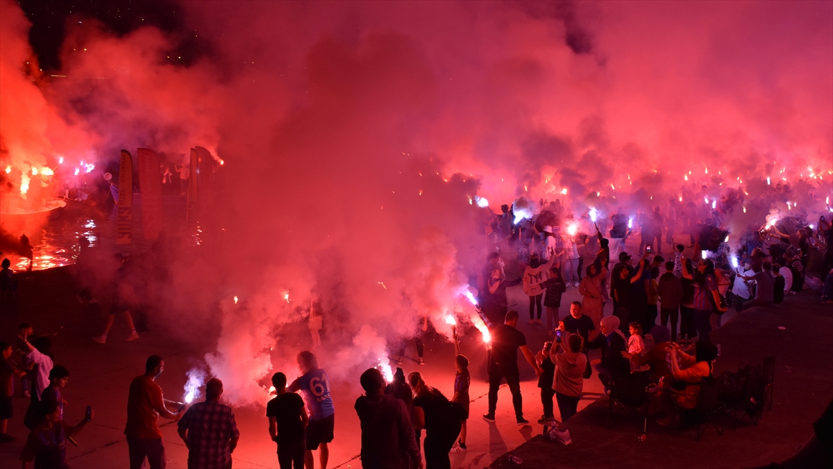 Bordo-mavili renkler, Trabzon’da buluşuyor