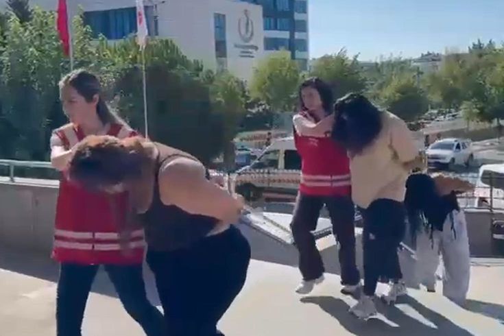 Masaj salonuna fuhuş operasyonu! İş yeri sahibi de kadın… Masaj salonuna fuhuş operasyonu! İş yeri sahibi de kadın…