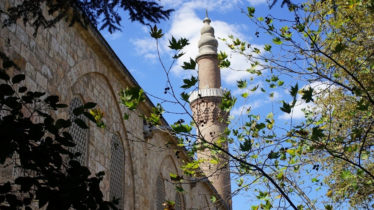 Bursa’nın fethine uzanan yol kuruluş döneminin tarihi izlerini taşıyor Bursa’nın fethine uzanan yol kuruluş döneminin tarihi izlerini taşıyor