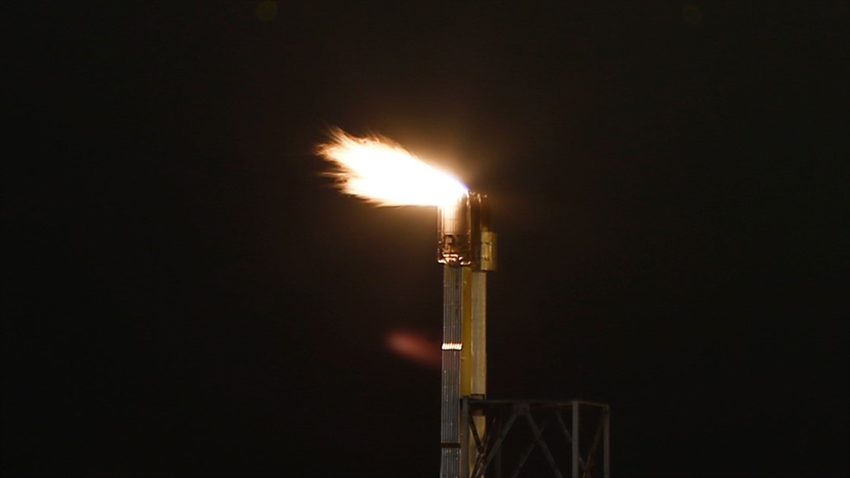 Çin, dünyanın en büyük LNG alıcısından küresel satıcıya dönüşüyor