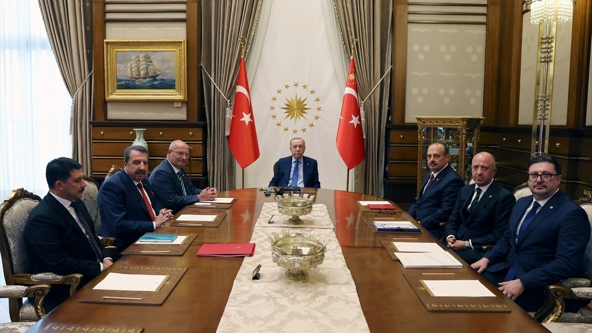 Cumhurbaşkanı Erdoğan, Ankara Valisi Canbolat ve beraberindeki heyeti kabul etti Cumhurbaşkanı Erdoğan, Ankara Valisi Canbolat ve beraberindeki heyeti kabul etti