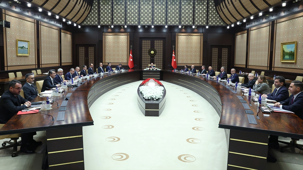 Cumhurbaşkanı Erdoğan başkanlığında Ekonomi Eş Güdüm Toplantısı düzenlendi Cumhurbaşkanı Erdoğan başkanlığında Ekonomi Eş Güdüm Toplantısı düzenlendi