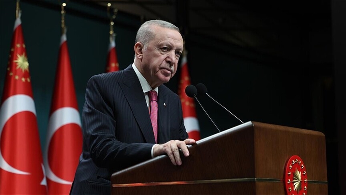 Cumhurbaşkanı Erdoğan: Kalkınma yolculuklarımızın darbelerle sekteye uğratılmasına bir daha izin vermeyeceğiz Cumhurbaşkanı Erdoğan: Kalkınma yolculuklarımızın darbelerle sekteye uğratılmasına bir daha izin vermeyeceğiz