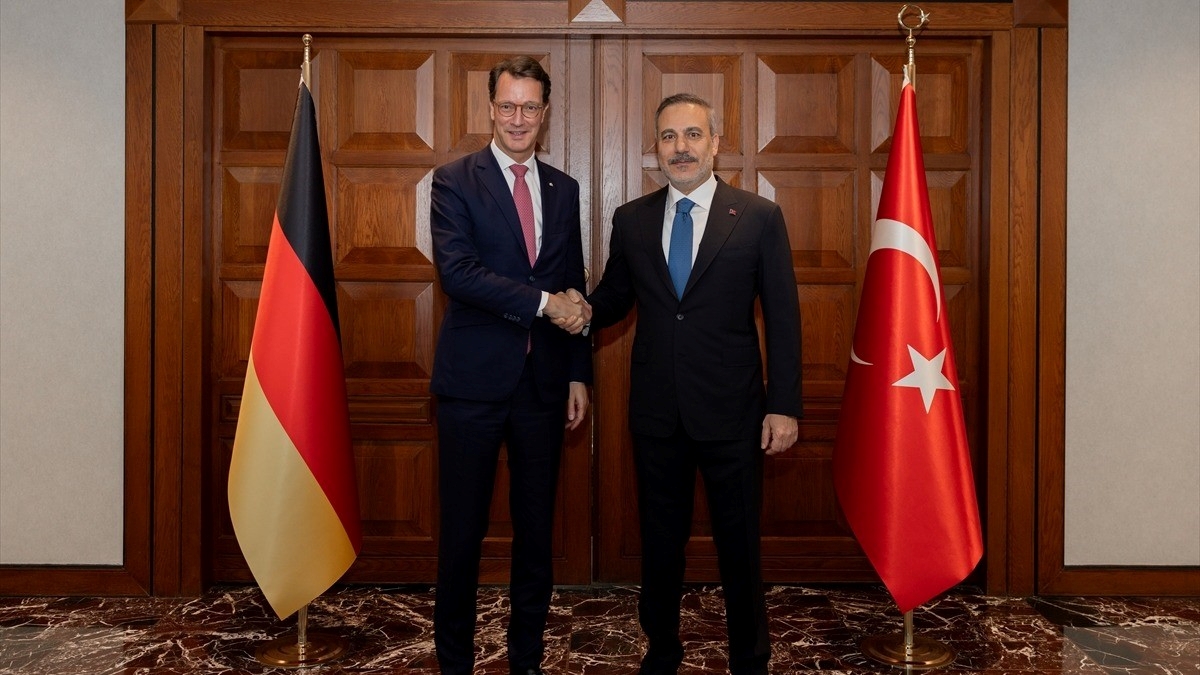 Dışişleri Bakanı Fidan, Almanya’nın Kuzey Ren-Vestfalya Eyaleti Başbakanı Wüst ile görüştü Dışişleri Bakanı Fidan, Almanya’nın Kuzey Ren-Vestfalya Eyaleti Başbakanı Wüst ile görüştü