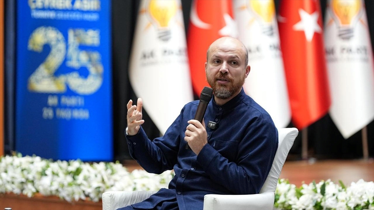 Dünya Etnospor Birliği Başkanı Erdoğan, 2027 İspanya Süper Kupası’nın İstanbul’a gelişini anlattı Dünya Etnospor Birliği Başkanı Erdoğan, 2027 İspanya Süper Kupası’nın İstanbul’a gelişini anlattı