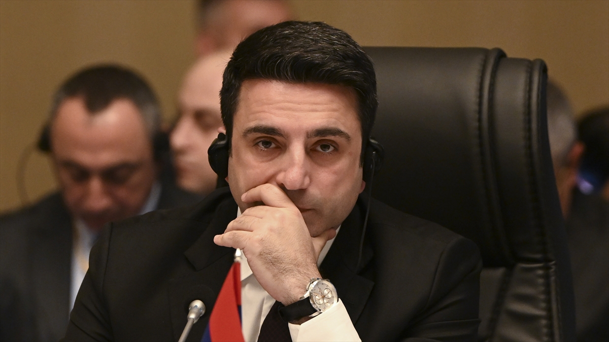 Ermenistan Güvenlik Konseyi Sekreteri Simonyan: Azerbaycan’ın barışa yönelik tüm adımları attığını görüyorum
