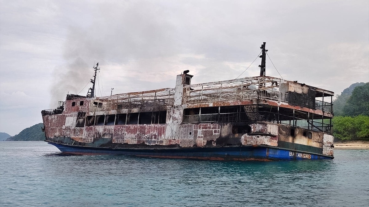 Filipinler’de yolcu feribotunda çıkan yangında 5 kişi öldü, 87 kişi kayboldu