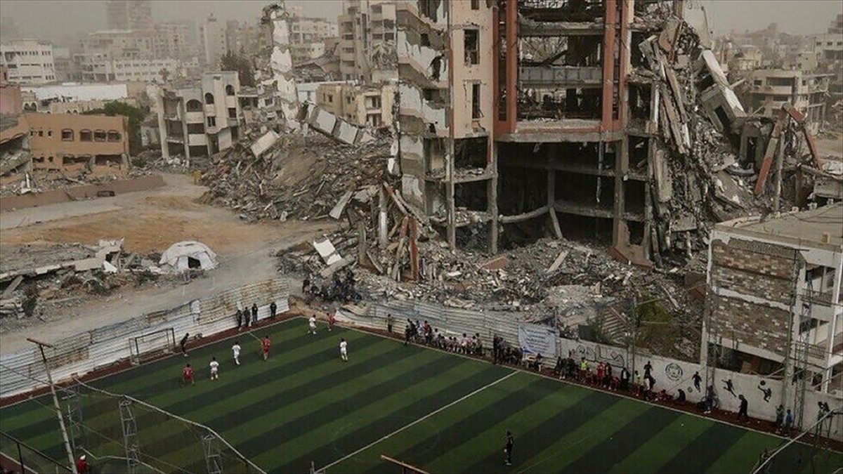 Fransa yargısı, belediyenin bir festivalde Gazze’de çekilen fotoğrafı kaldırma kararını iptal etti Fransa yargısı, belediyenin bir festivalde Gazze’de çekilen fotoğrafı kaldırma kararını iptal etti