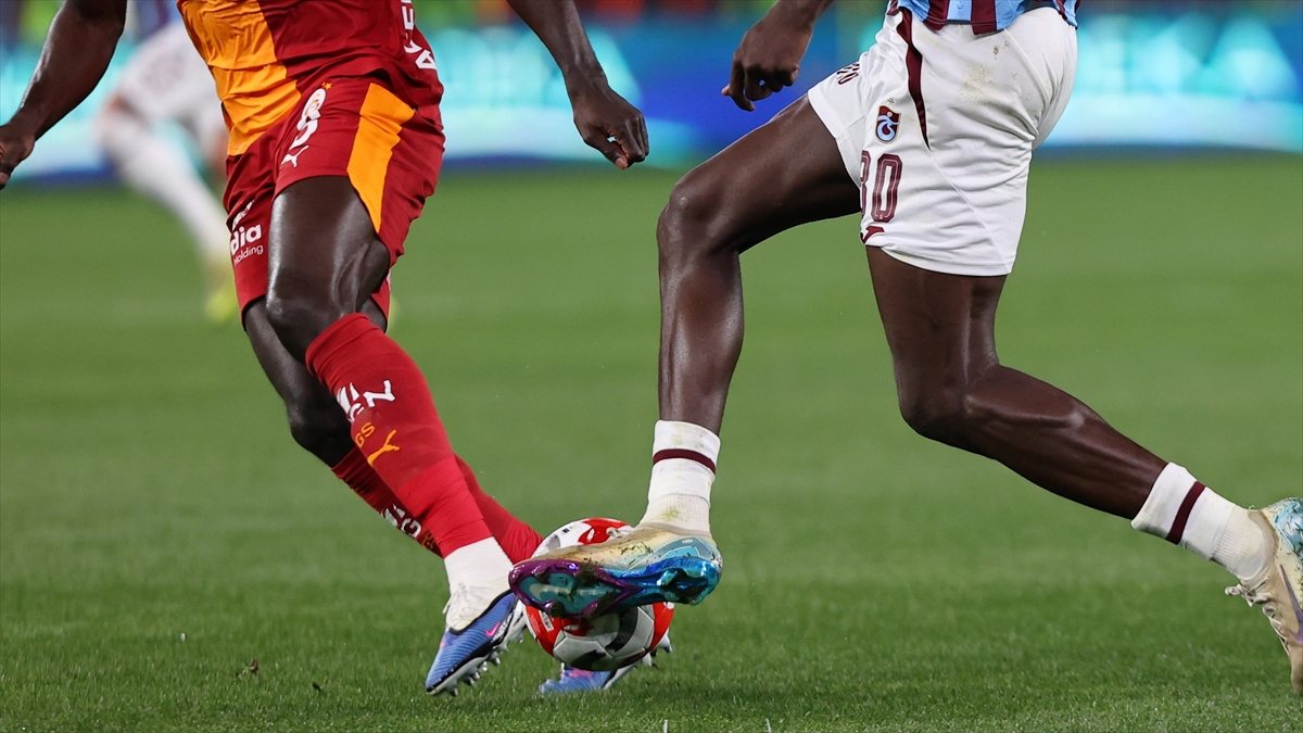 Galatasaray, Süper Lig’de yarın Trabzonspor’a konuk olacak Galatasaray, Süper Lig’de yarın Trabzonspor’a konuk olacak