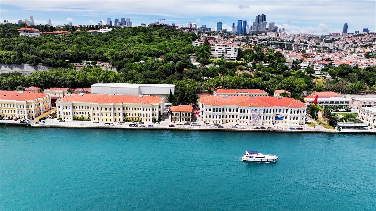 “Gazi okul” Kabataş Erkek Lisesi 118 yıllık eğitim mirasını geleceğe taşıyor “Gazi okul” Kabataş Erkek Lisesi 118 yıllık eğitim mirasını geleceğe taşıyor