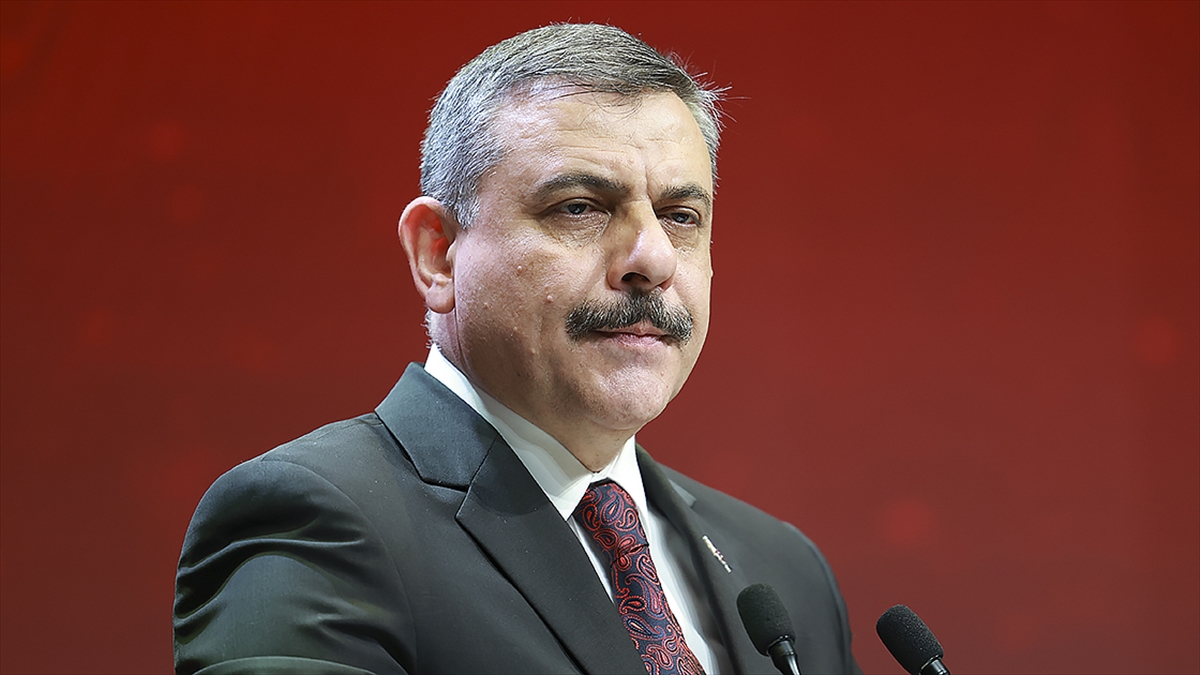 İçişleri Bakanı Çiftçi: Gürcistan’da kırmızı bültenle aranan 22 kişi yakalandı, 11’i Türkiye’ye iade edildi İçişleri Bakanı Çiftçi: Gürcistan’da kırmızı bültenle aranan 22 kişi yakalandı, 11’i Türkiye’ye iade edildi