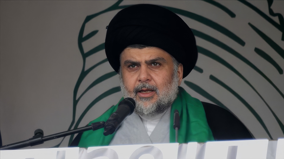 Irak’ta Sadr, ABD ve uluslararası koalisyonun çekilmesiyle “silahların devlet kontrolüne alınması çağrısı” yaptı Irak’ta Sadr, ABD ve uluslararası koalisyonun çekilmesiyle “silahların devlet kontrolüne alınması çağrısı” yaptı