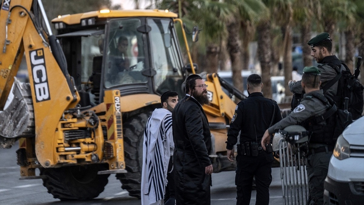 İsrail, Yom Kippur’da yolları kapatarak Filistinlilerin hareket özgürlüğünü ellerinden aldı İsrail, Yom Kippur’da yolları kapatarak Filistinlilerin hareket özgürlüğünü ellerinden aldı