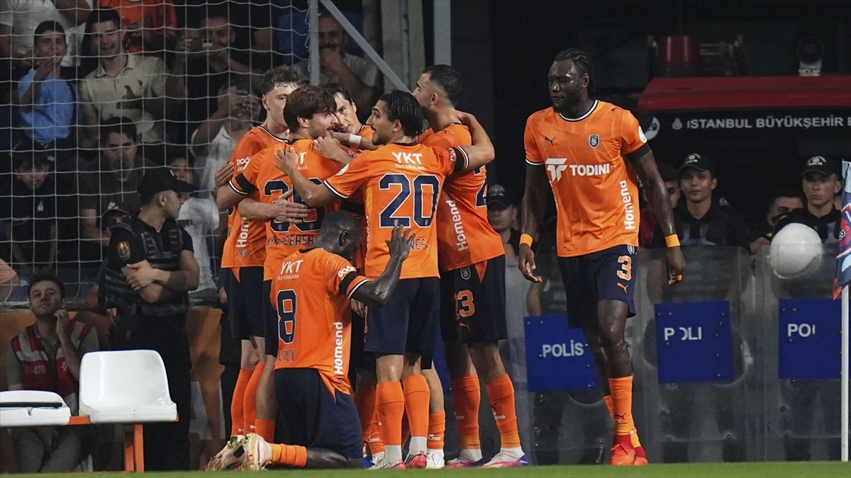 İstanbul Başakşehir, Süper Lig’in 6. haftasında yarın Gençlerbirliği’ni ağırlayacak İstanbul Başakşehir, Süper Lig’in 6. haftasında yarın Gençlerbirliği’ni ağırlayacak