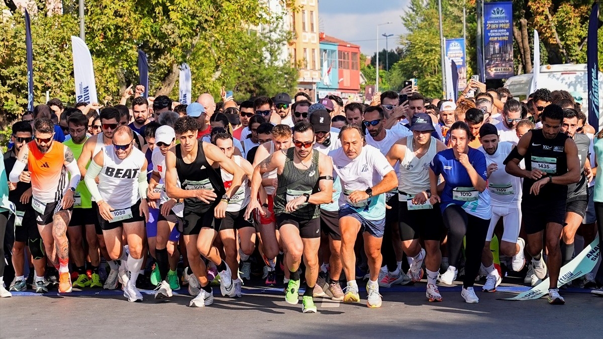 İstanbul’da Anadolu Sigorta Bir Adım Daha Koşusu yapıldı İstanbul’da Anadolu Sigorta Bir Adım Daha Koşusu yapıldı