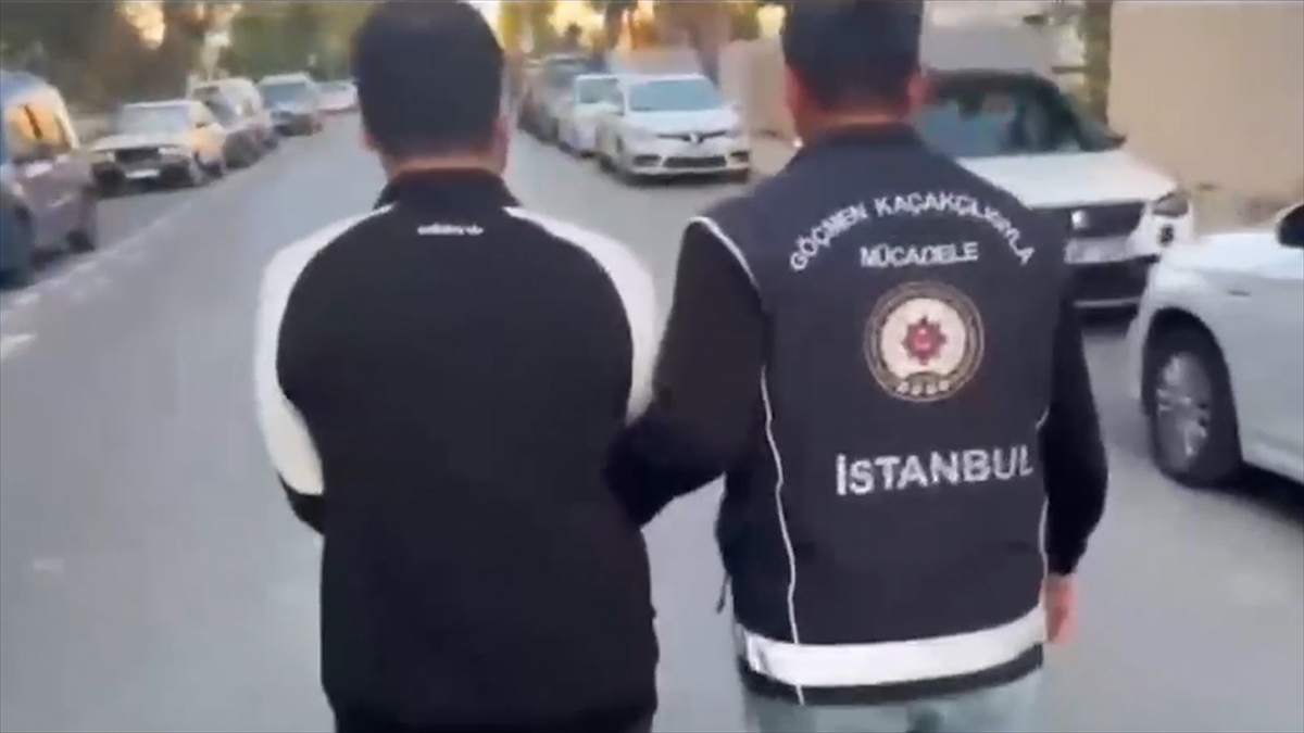İstanbul’daki “usulsüz vatandaşlık” operasyonunda 73 şüpheli yakalandı
