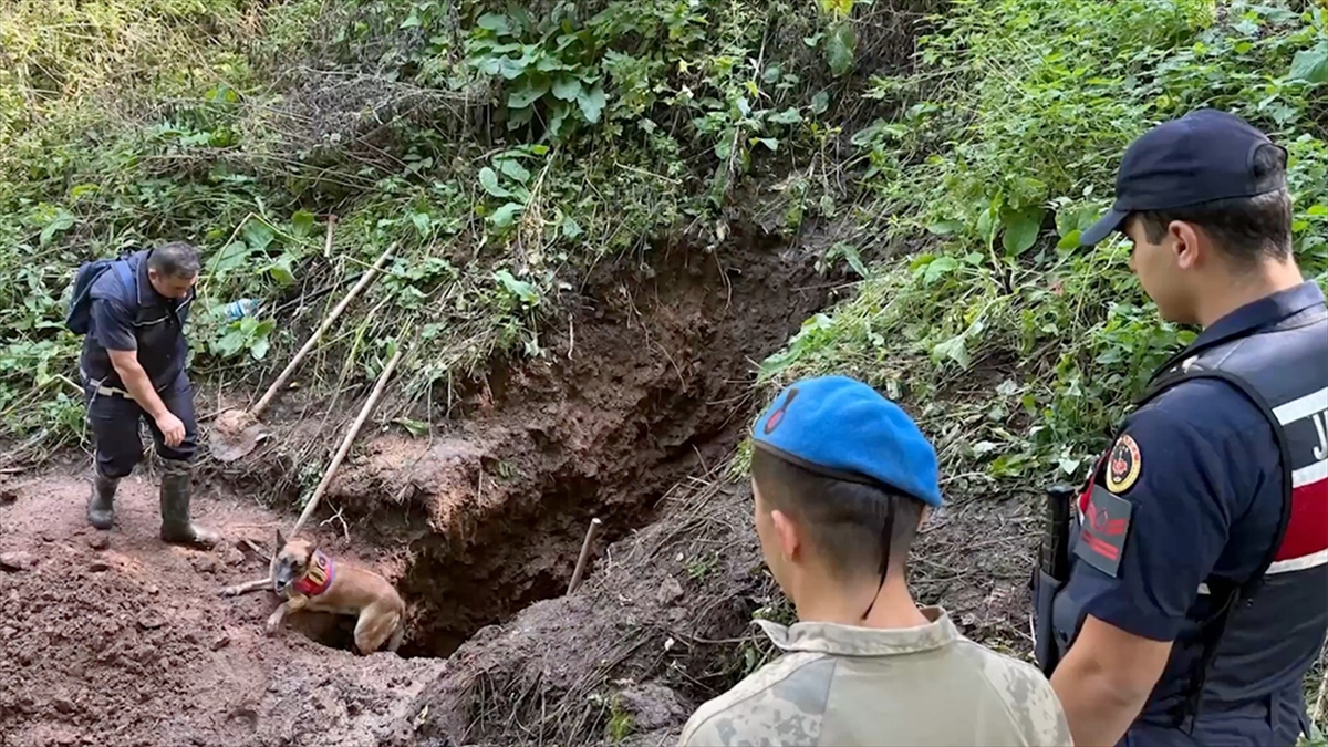 JASAT ekiplerinin çalışmasıyla Artvin’deki 30 yıllık cinayet aydınlatıldı JASAT ekiplerinin çalışmasıyla Artvin’deki 30 yıllık cinayet aydınlatıldı
