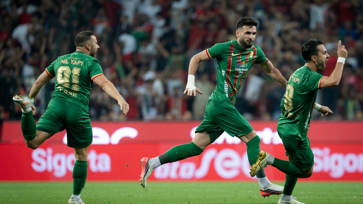 Milli araya zirvede giren Amed Sportif Faaliyetler, iç sahada 4’te 4 yaptı Milli araya zirvede giren Amed Sportif Faaliyetler, iç sahada 4’te 4 yaptı