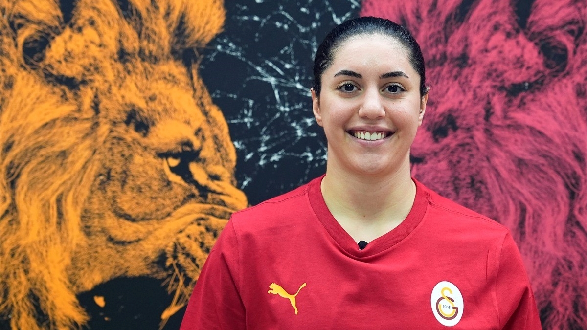 Milli basketbolcu Gökşen Fitik’in hedefi Galatasaray Çağdaş Faktoring’de kupalar kazanmak