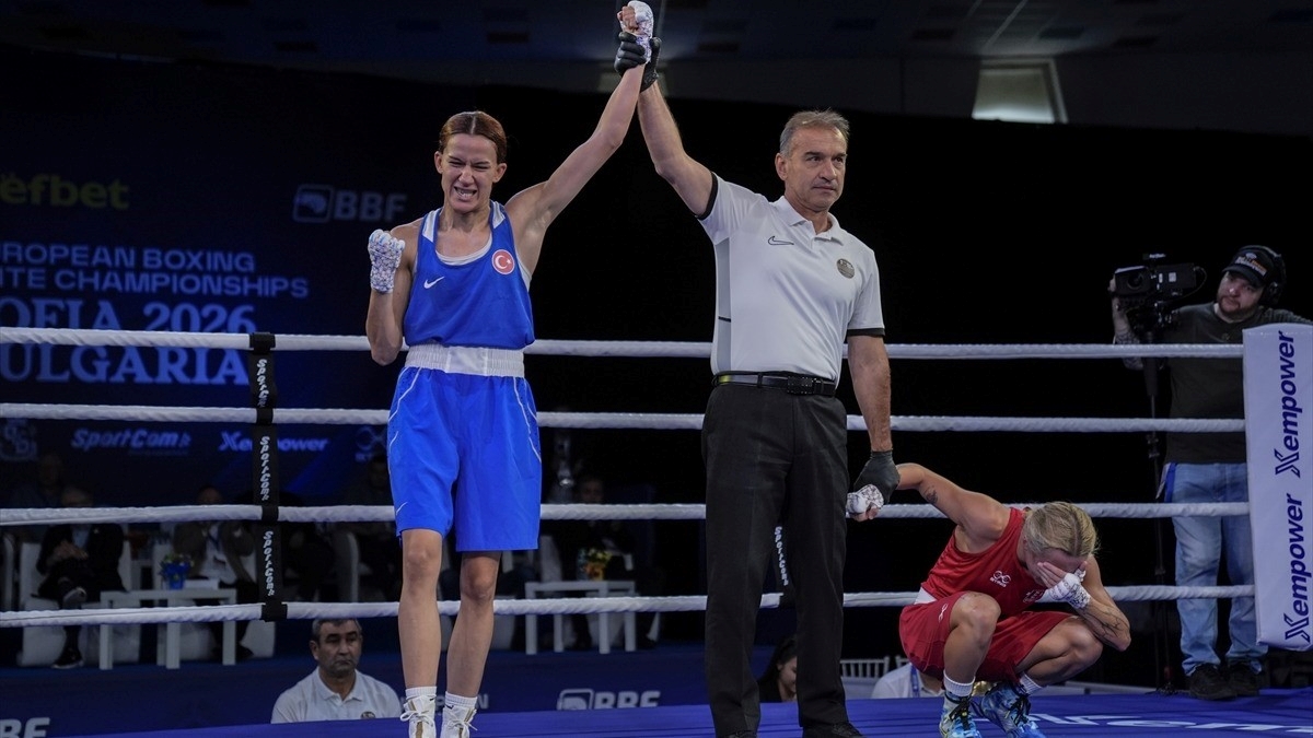 Milli boksör Hatice Akbaş, Avrupa Şampiyonası’nda madalyayı garantiledi
