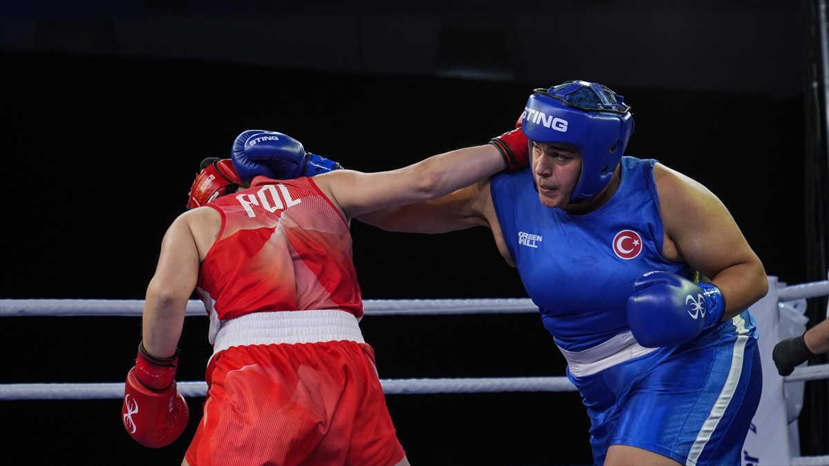 Milli boksör Havvanur Kethüda, Avrupa Şampiyonası’nda nakavtla finale yükseldi