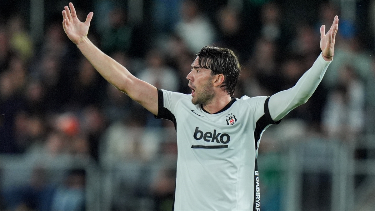 PFDK’den Beşiktaşlı Dusan Vlahovic’e ceza