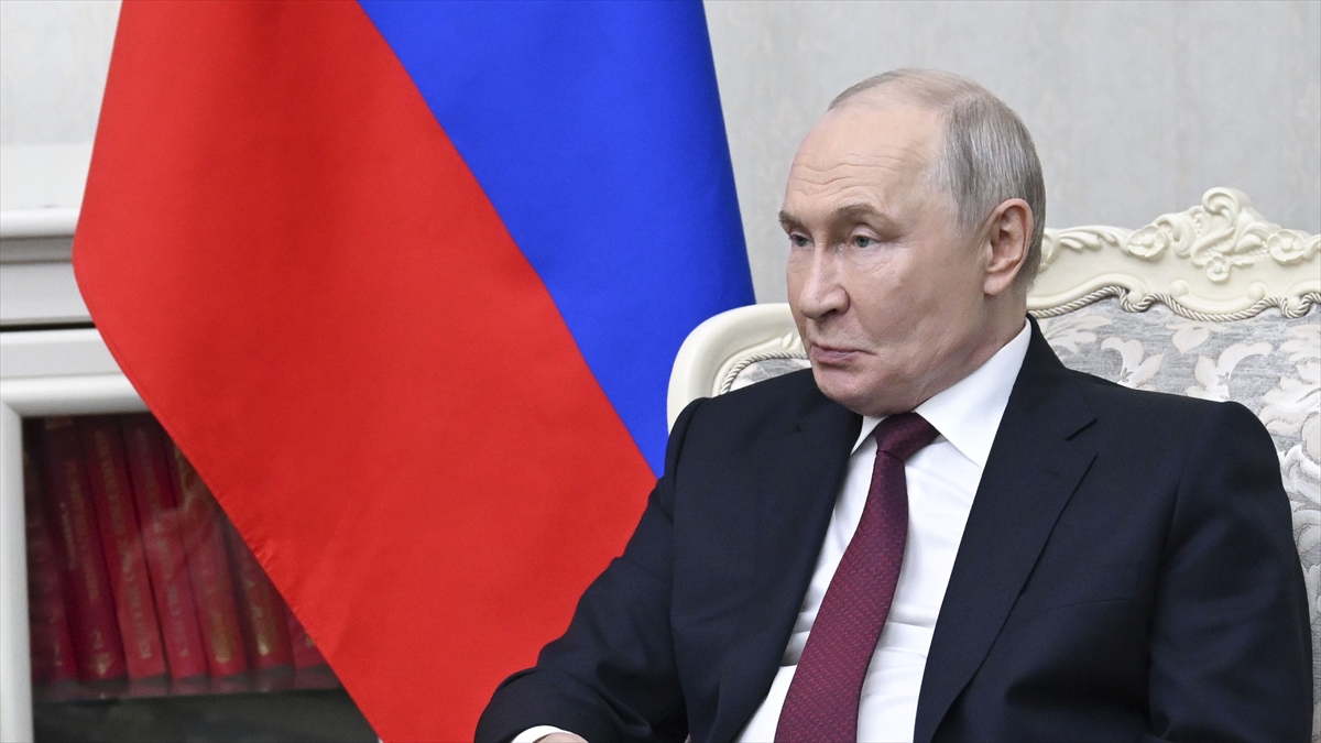 Putin, Rusya ile Ukrayna arasında anlaşmaya varılması için şans olduğunu söyledi Putin, Rusya ile Ukrayna arasında anlaşmaya varılması için şans olduğunu söyledi