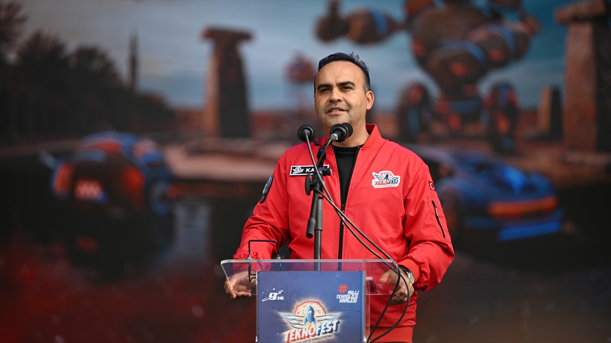 Sanayi ve Teknoloji Bakanı Kacır: Bu coğrafyayı başkalarının oyunlarına asla teslim etmeyeceğiz Sanayi ve Teknoloji Bakanı Kacır: Bu coğrafyayı başkalarının oyunlarına asla teslim etmeyeceğiz
