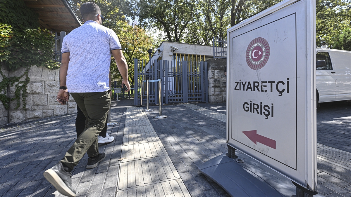 TBMM’de 28. Dönem 4. Yasama Yılında 367 bine yakın ziyaretçi kabul edildi TBMM’de 28. Dönem 4. Yasama Yılında 367 bine yakın ziyaretçi kabul edildi