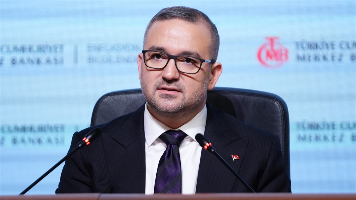 TCMB Başkanı Karahan: Son enflasyon verileri ve öncü göstergeler, enflasyonun ana eğiliminin yavaşladığına işaret ediyor TCMB Başkanı Karahan: Son enflasyon verileri ve öncü göstergeler, enflasyonun ana eğiliminin yavaşladığına işaret ediyor