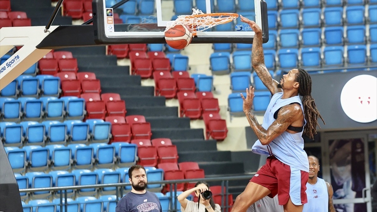 Trabzonspor basketbolda 2 kulvarda başarı hedefliyor Trabzonspor basketbolda 2 kulvarda başarı hedefliyor