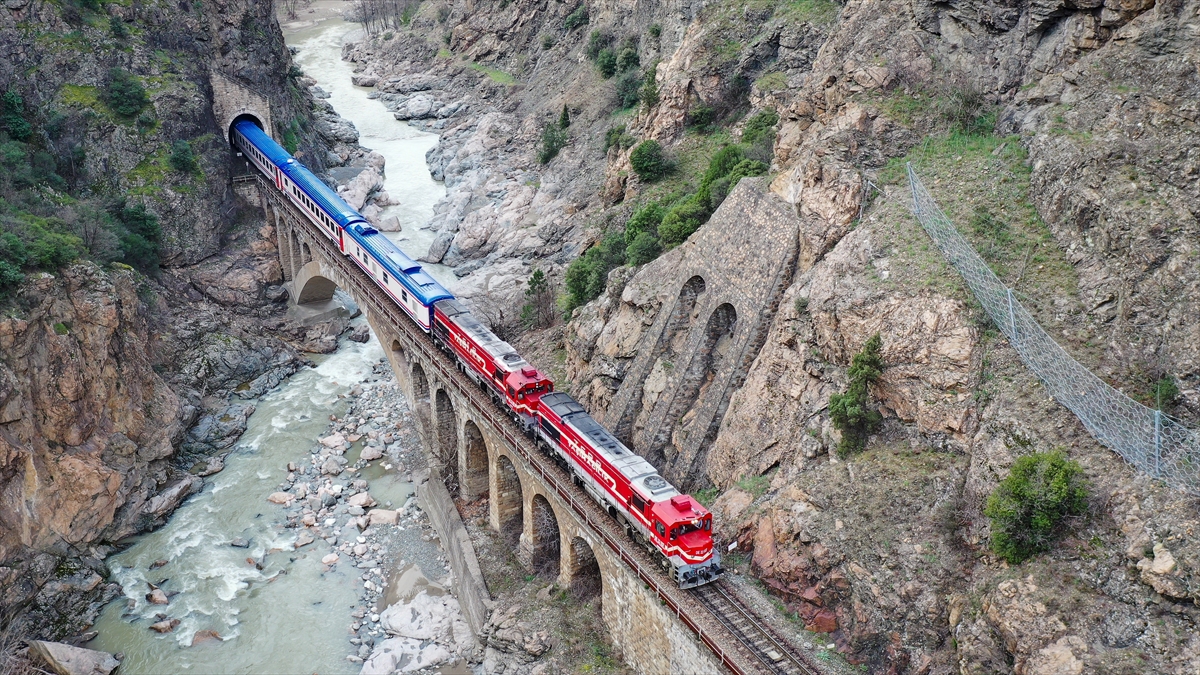 Turistik Karaelmas Ekspresi seferleri 2 Ekim’de başlayacak