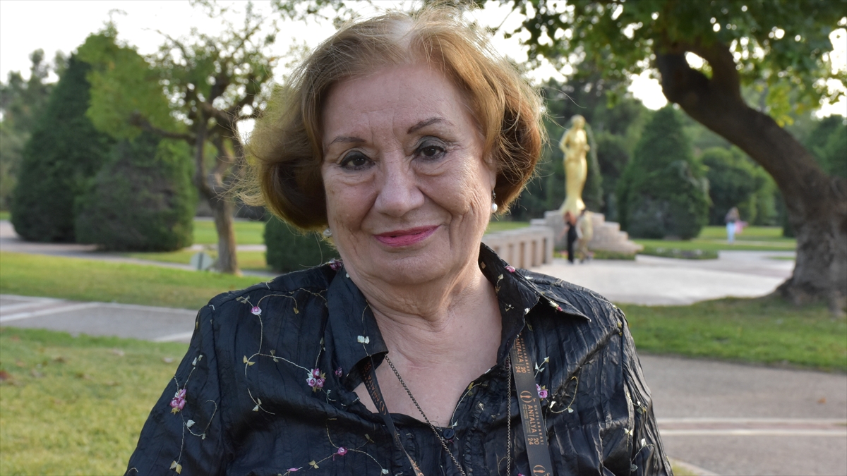 Vefat eden oyuncu Gülsen Tuncer, 20 Eylül’de son yolculuğuna uğurlanacak Vefat eden oyuncu Gülsen Tuncer, 20 Eylül’de son yolculuğuna uğurlanacak