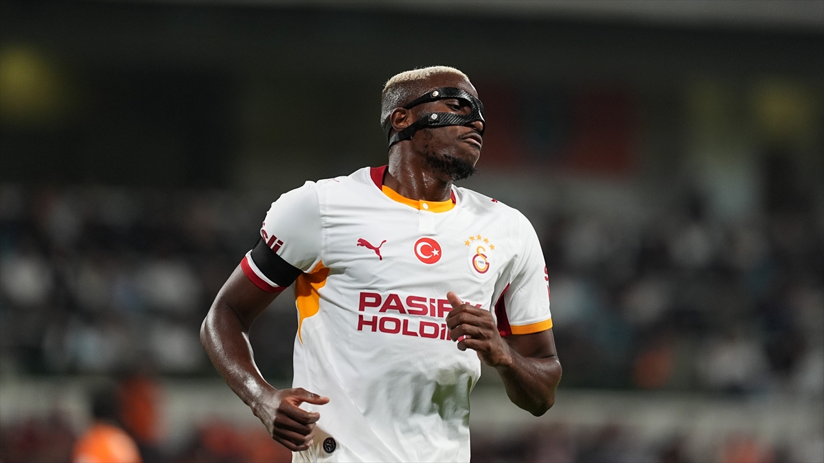 Victor Osimhen, sakatlığı sebebiyle Nijerya Milli Takımı’nın kadrosundan çıkarıldı Victor Osimhen, sakatlığı sebebiyle Nijerya Milli Takımı’nın kadrosundan çıkarıldı