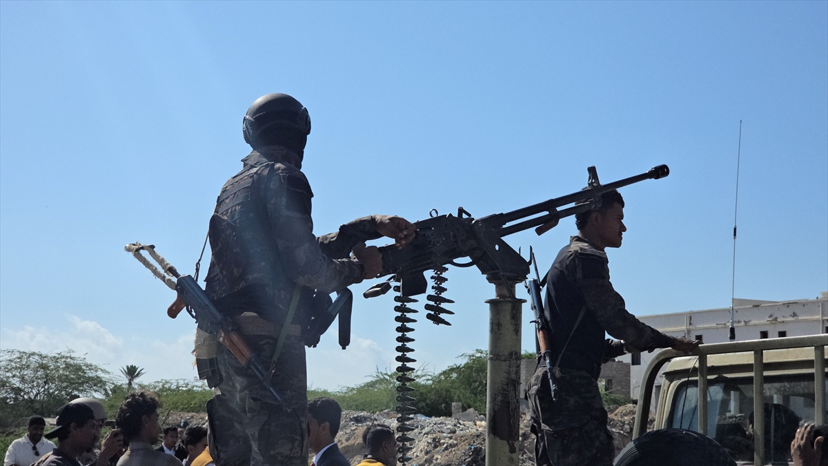 Yemen’de hükümet güçleri Husi saldırılarını püskürttü, Taiz’de bazı noktaları geri aldı Yemen’de hükümet güçleri Husi saldırılarını püskürttü, Taiz’de bazı noktaları geri aldı