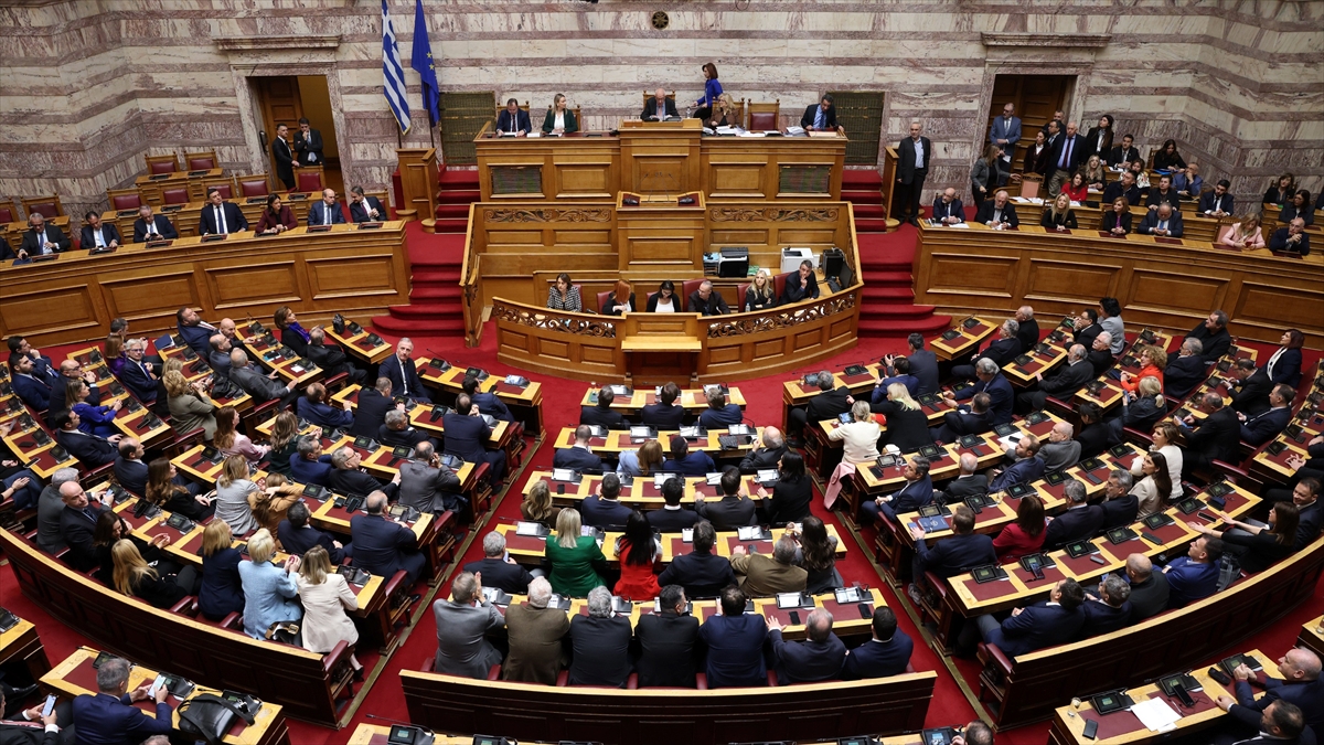 Yunanistan’da PASOK’tan hükümete, “silahlanma programlarında şeffaflık ve hesap verebilirlik” çağrısı Yunanistan’da PASOK’tan hükümete, “silahlanma programlarında şeffaflık ve hesap verebilirlik” çağrısı