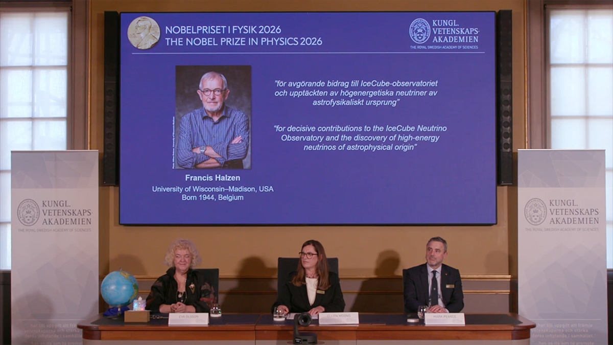 2026 Nobel Fizik Ödülü’nü astrofiziksel kökenli nötrinoların keşfi dolayısıyla Francis Halzen kazandı 2026 Nobel Fizik Ödülü’nü astrofiziksel kökenli nötrinoların keşfi dolayısıyla Francis Halzen kazandı
