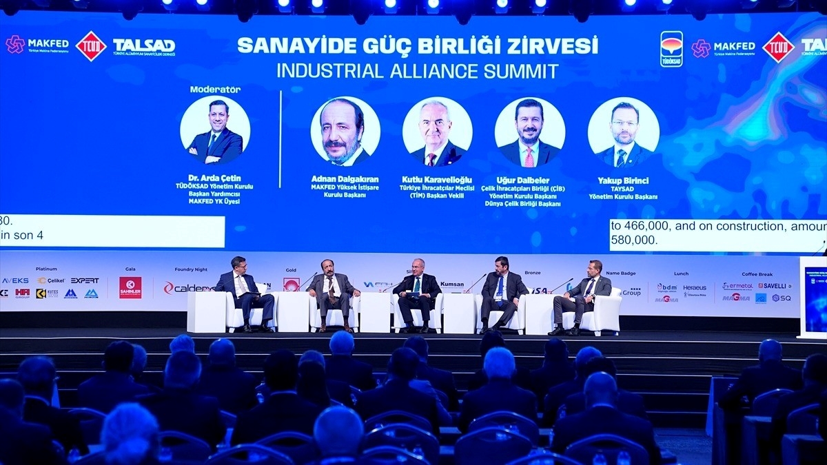 76. Dünya Döküm Kongresi “Sanayide Güç Birliği Zirvesi” ile devam ediyor 76. Dünya Döküm Kongresi “Sanayide Güç Birliği Zirvesi” ile devam ediyor
