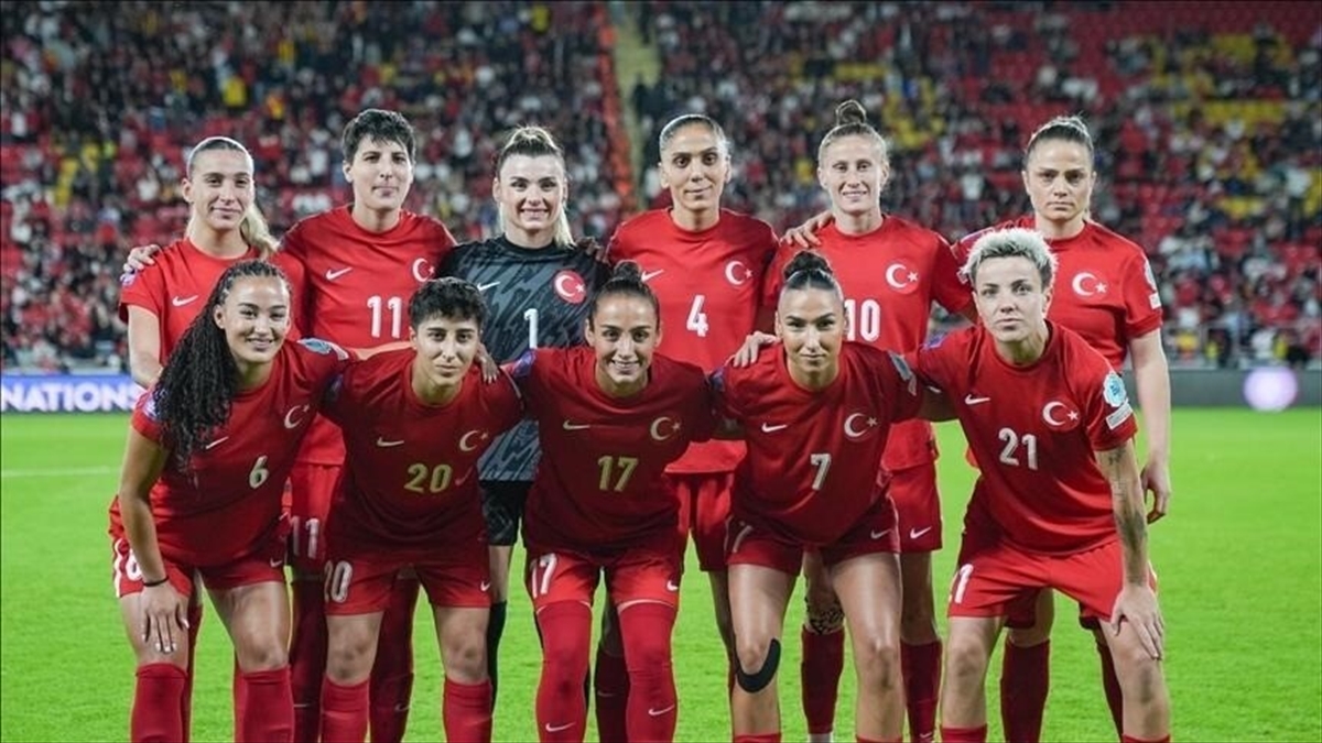 A Milli Kadın Futbol Takımı, yarın deplasmanda Slovenya ile karşılaşacak A Milli Kadın Futbol Takımı, yarın deplasmanda Slovenya ile karşılaşacak
