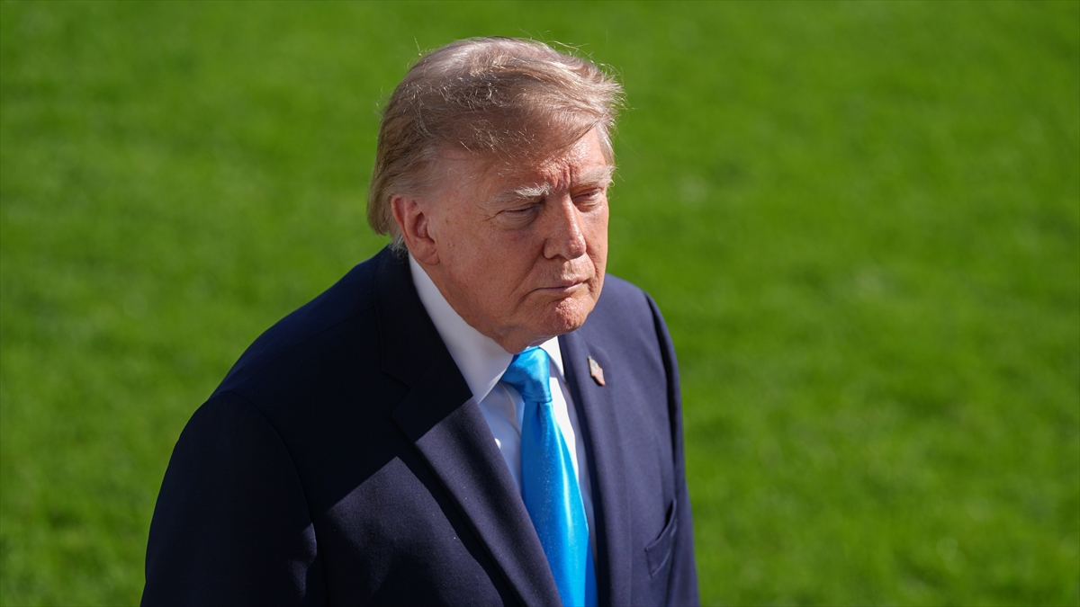 ABD Başkanı Trump “kırmızı dizel”in kara yollarında kullanımına geçici olarak izin verdi