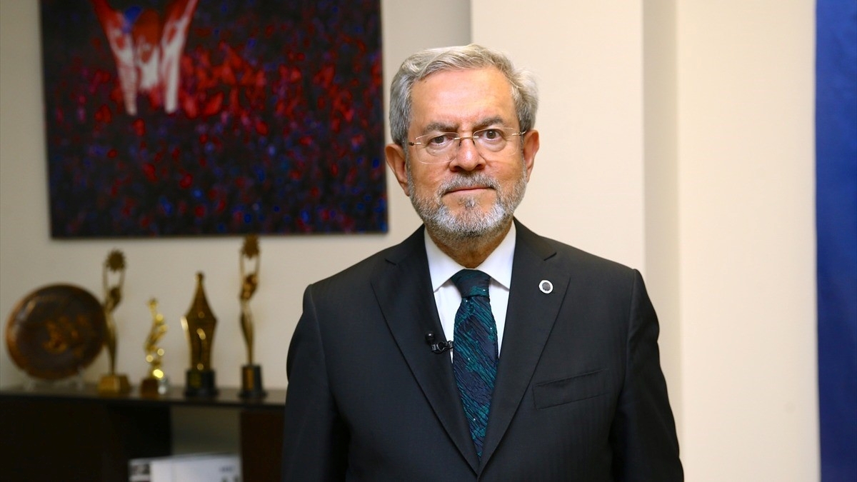 Ankara Üniversitesi Rektörü Ünüvar, Türkiye ve Azerbaycan’ın birbirinin yanında olmayı sürdüreceğini söyledi Ankara Üniversitesi Rektörü Ünüvar, Türkiye ve Azerbaycan’ın birbirinin yanında olmayı sürdüreceğini söyledi