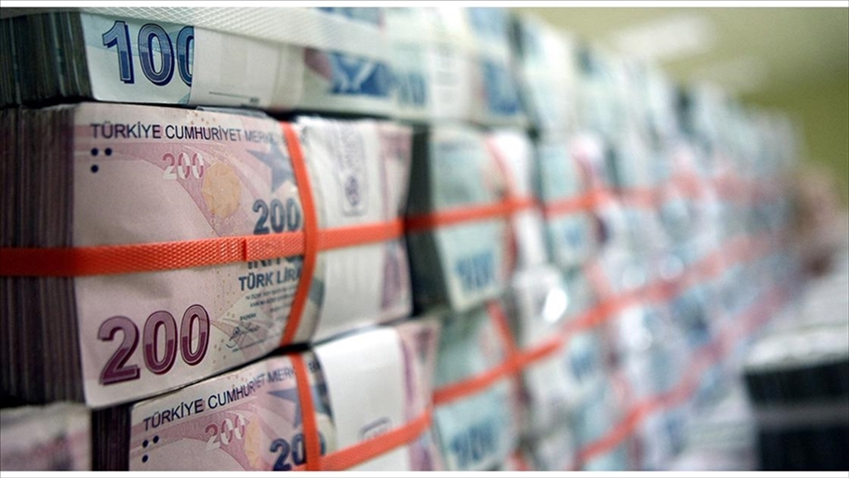 Bankacılık sektörünün kredi hacmi 28,4 trilyon liraya çıktı Bankacılık sektörünün kredi hacmi 28,4 trilyon liraya çıktı