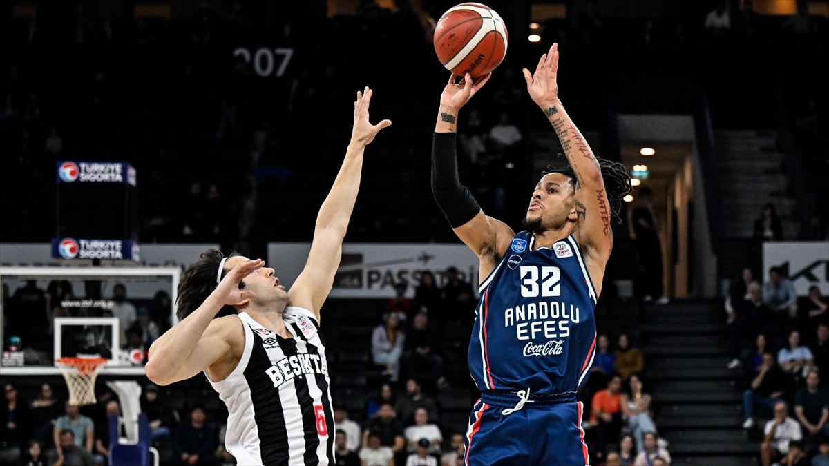 Basketbol Avrupa Ligi’nde “Türk derbisi”