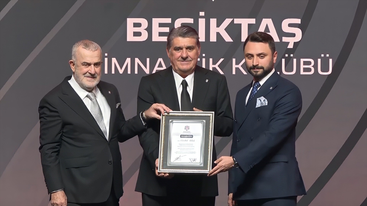 Beşiktaş Kulübünde mazbata töreni yapıldı Beşiktaş Kulübünde mazbata töreni yapıldı