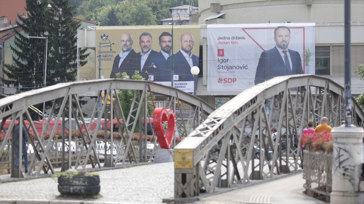Bosna Hersek’te 4 Ekim’deki seçimde üçlü Devlet Başkanlığı Konseyi için 10 aday yarışacak