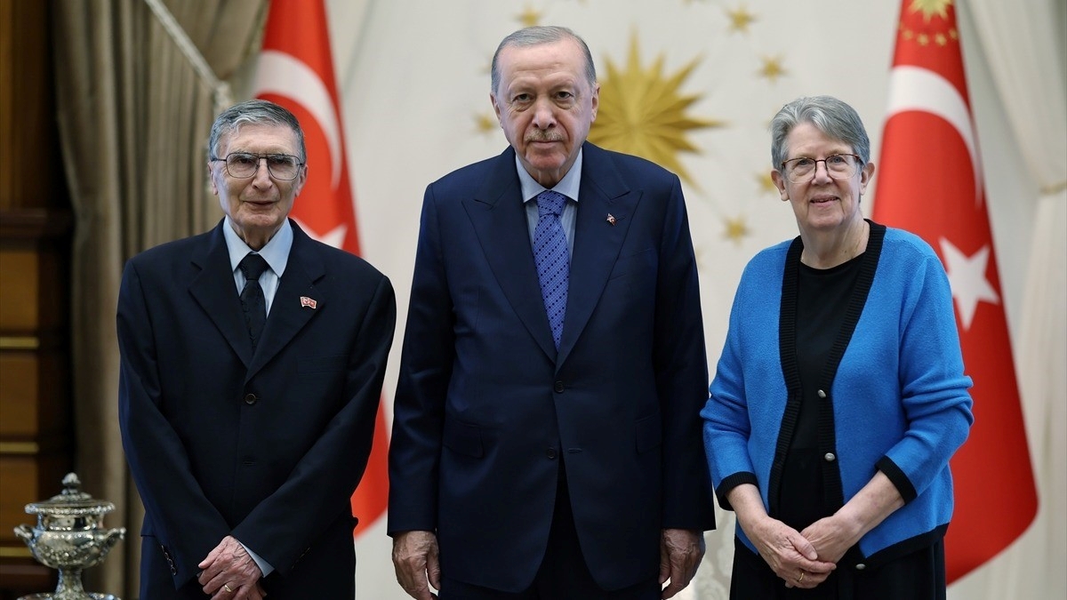Cumhurbaşkanı Erdoğan, Nobel ödüllü bilim insanı Prof. Dr. Sancar’ı kabul etti Cumhurbaşkanı Erdoğan, Nobel ödüllü bilim insanı Prof. Dr. Sancar’ı kabul etti